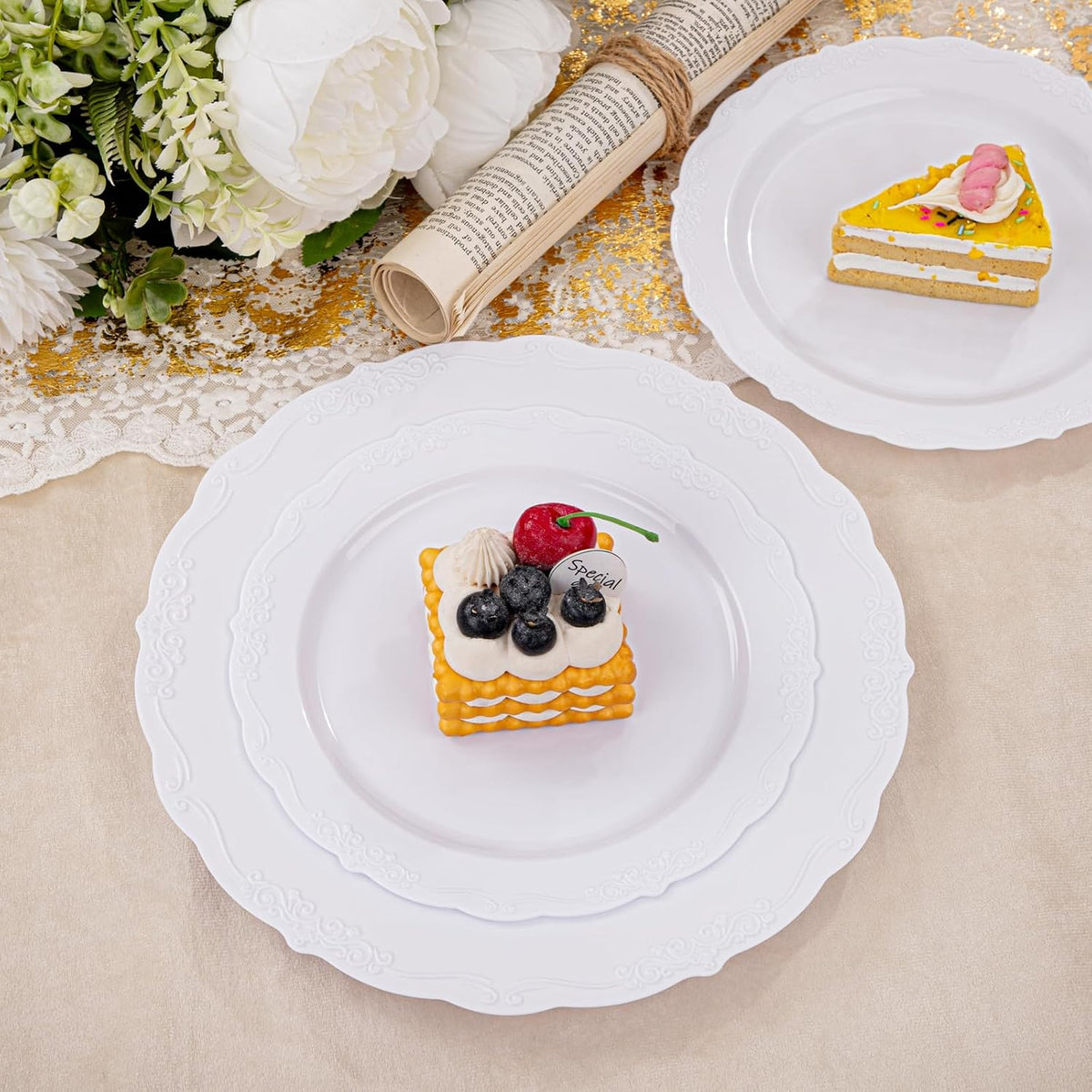 U-QE 100 Pcs White Plastic Plates, White Plates Disposable for Party