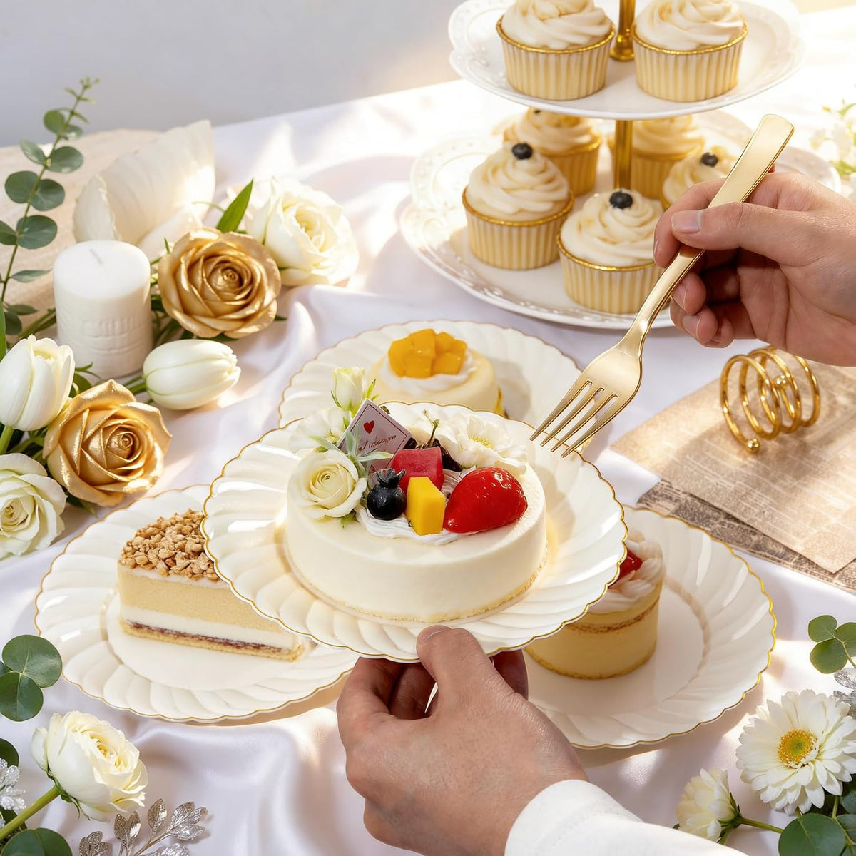 YOUBET 100Pack Ivory Scalloped Plastic Plates for Parties