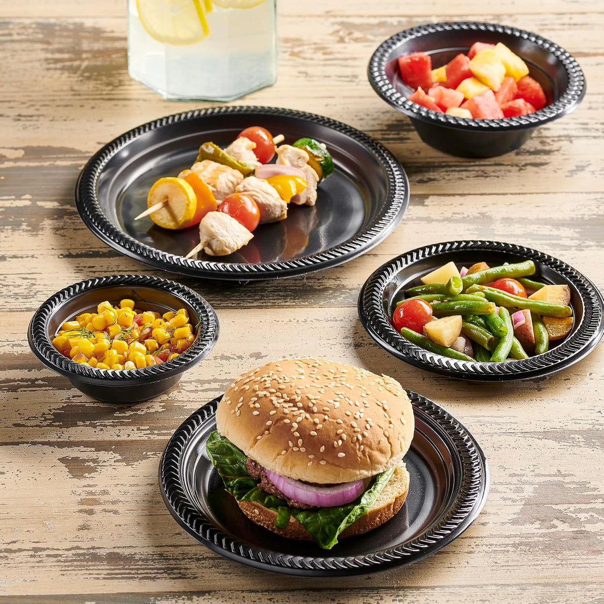 PLASTICPRO 100 PCS Black Plastic Plates Light Weight 9 Inch Plastic Dinner Plates Black Plates Disposable for Party and Wedding